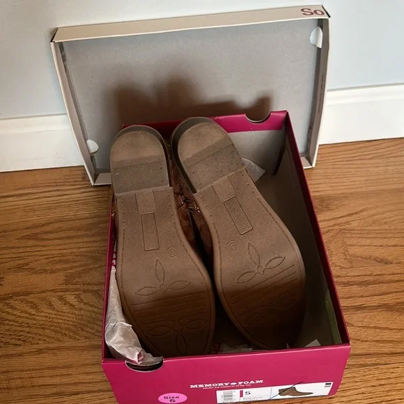 SO Suede Ankle Boots - Picture 6 of 12